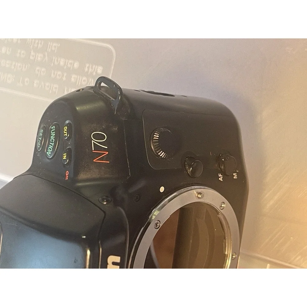 Nikon F70 SLR Film Camera Body Only ( Untested) (read)
